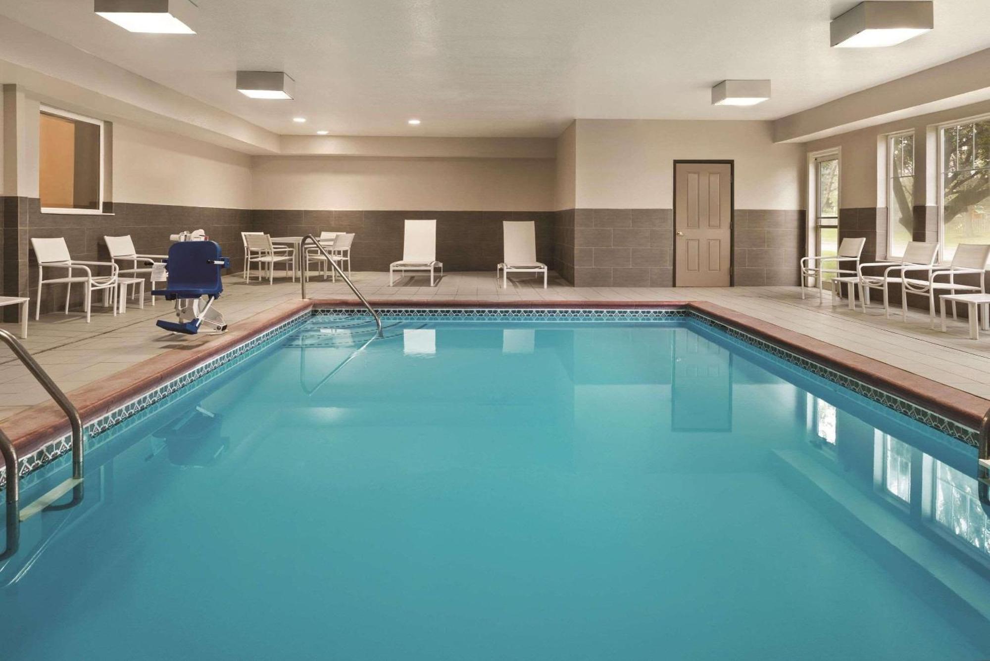 Country Inn & Suites By Radisson, Indianapolis South, In Екстериор снимка