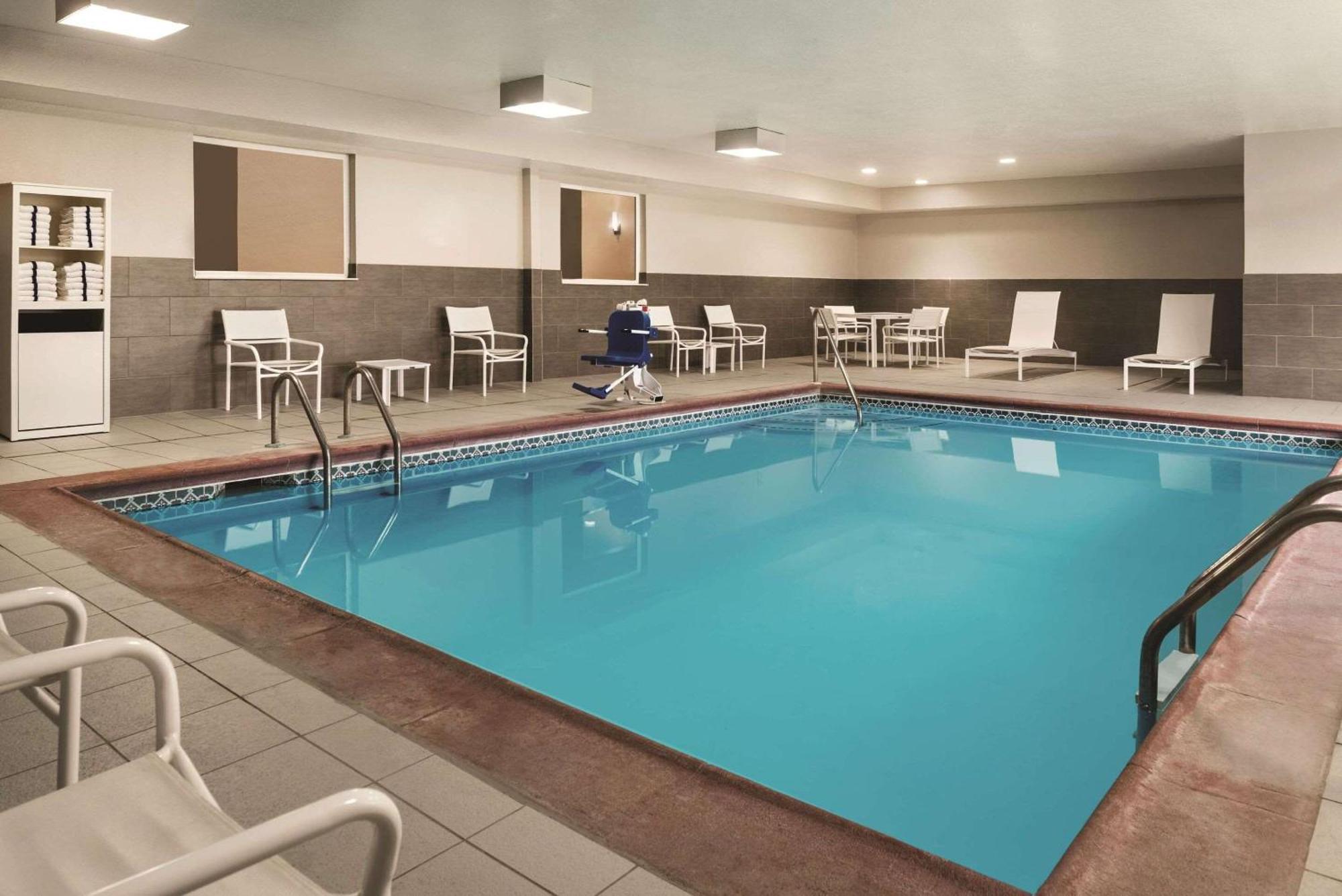 Country Inn & Suites By Radisson, Indianapolis South, In Екстериор снимка